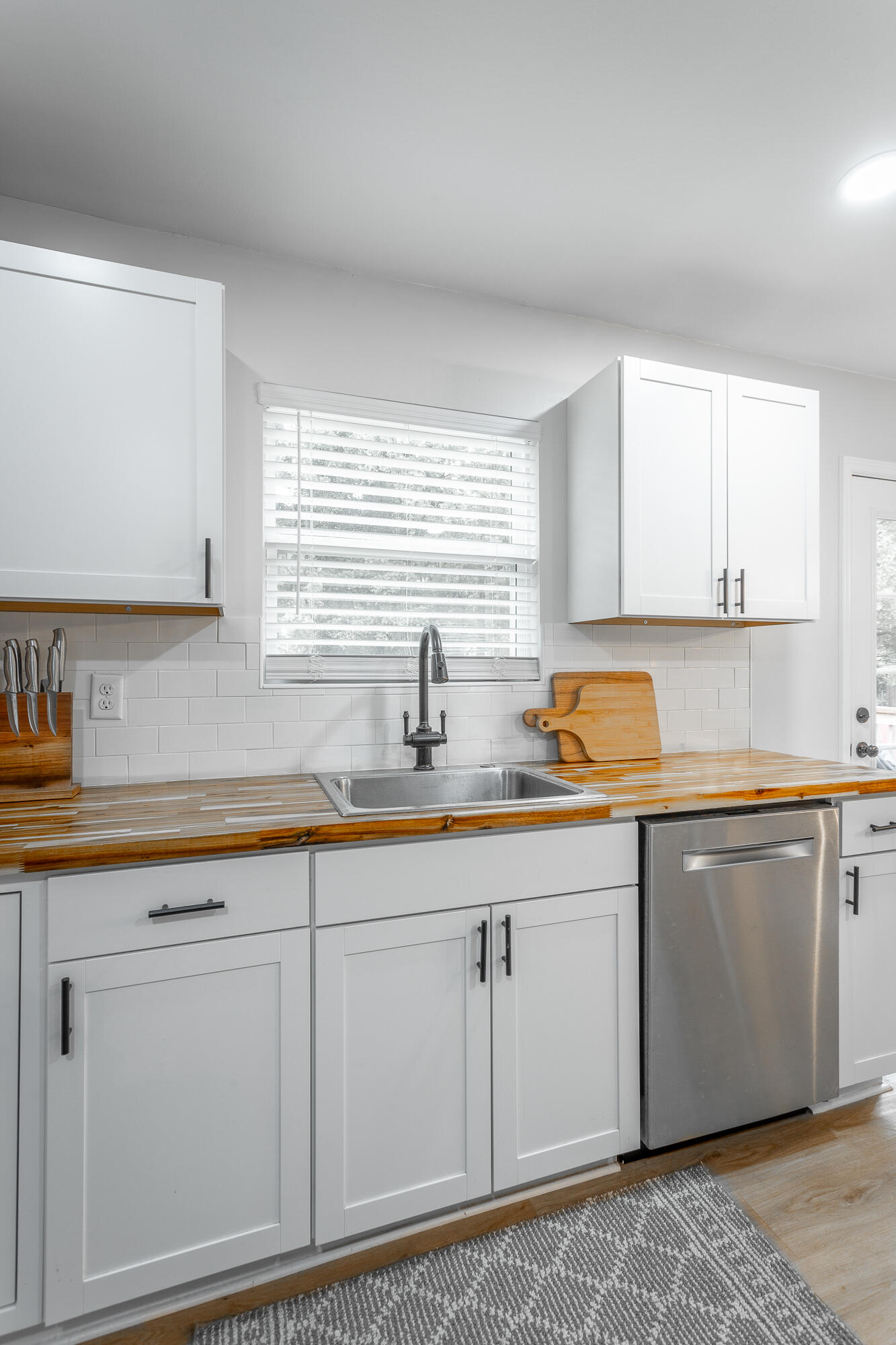 9056 Wooten Road Chattanooga, TN 37416 - Photo 10 of 49 9056 Wooten Road HD-9