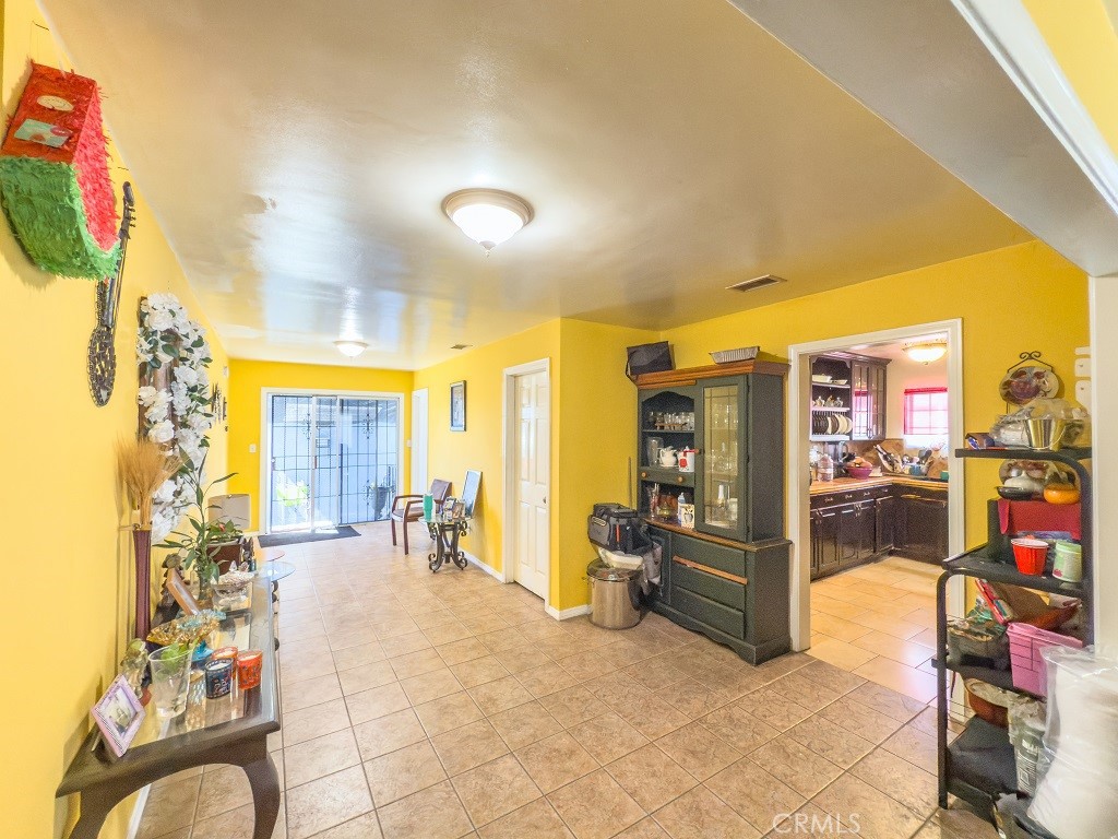 7850 Birchcrest Road Downey, CA 90240 - Photo 6 of 18 a living room with furniture