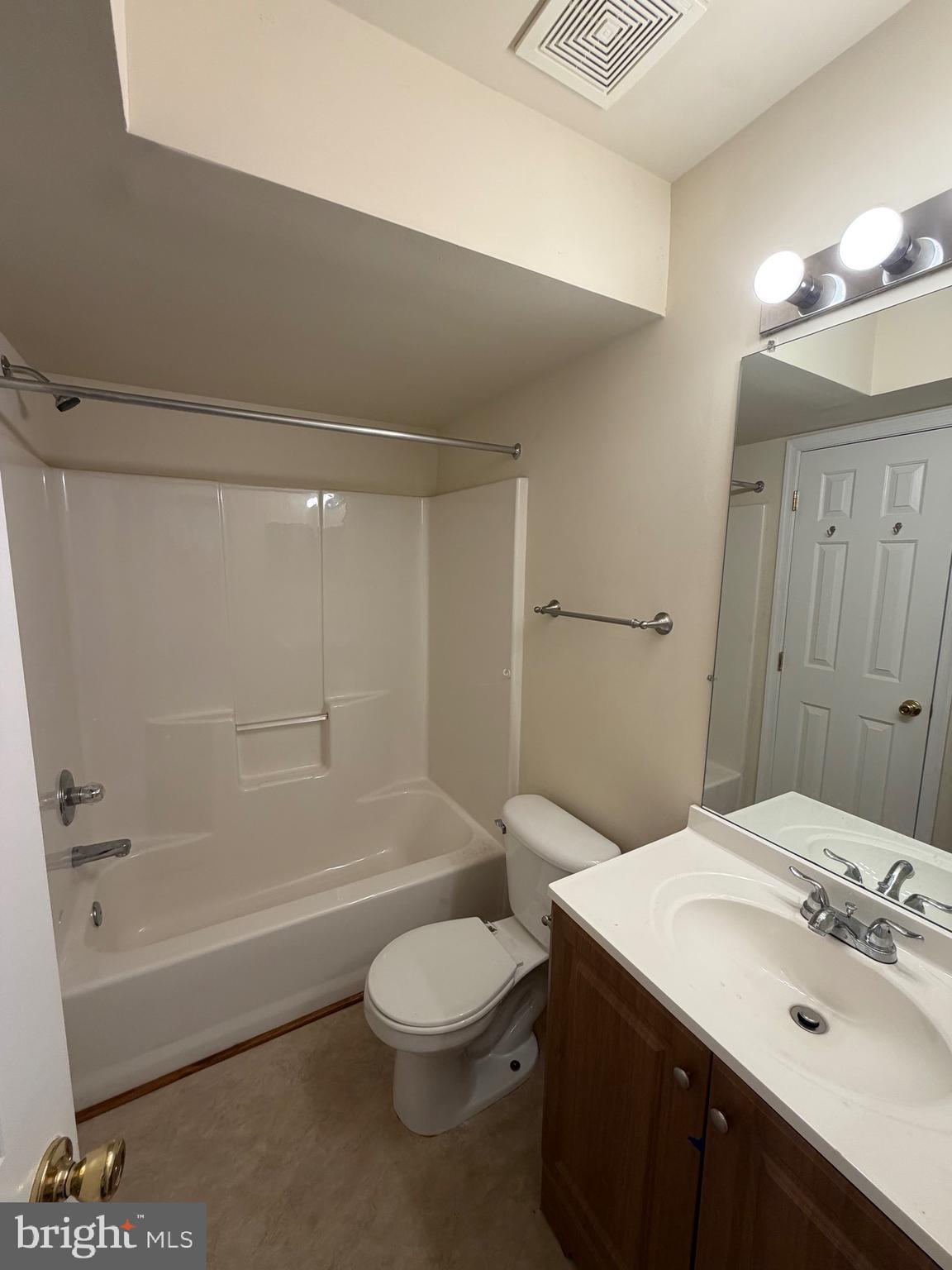3906 Elan Court, Unit 52 Bowie, MD 20716 - Photo 14 of 16 Main level bathroom