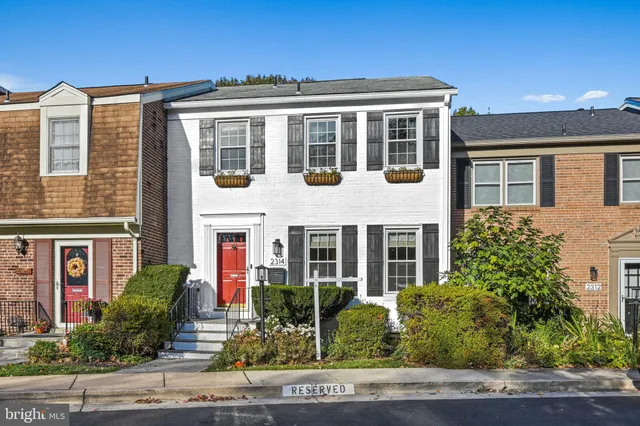 $3,500 | 2314 Wheystone Court, Vienna, VA 22182