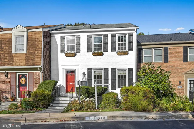 $3,500 | 2314 Wheystone Court, Vienna, VA 22182