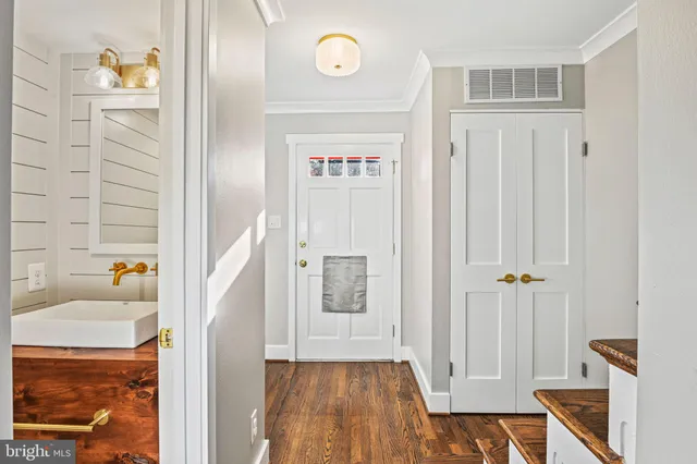 $3,500 | 2314 Wheystone Court, Vienna, VA 22182