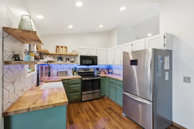 $435,000 | 7402 West Valley Ridge Drive, Madison, WI 53719