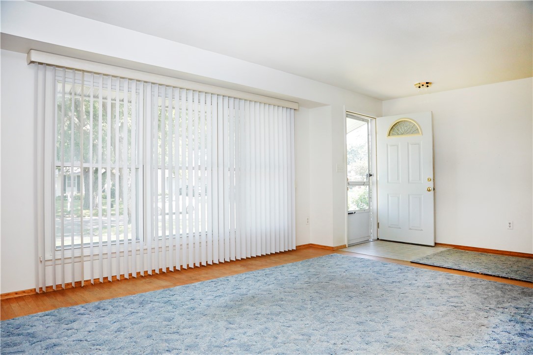 15 Elmford Road Gates, NY 14606 - Photo 3 of 37