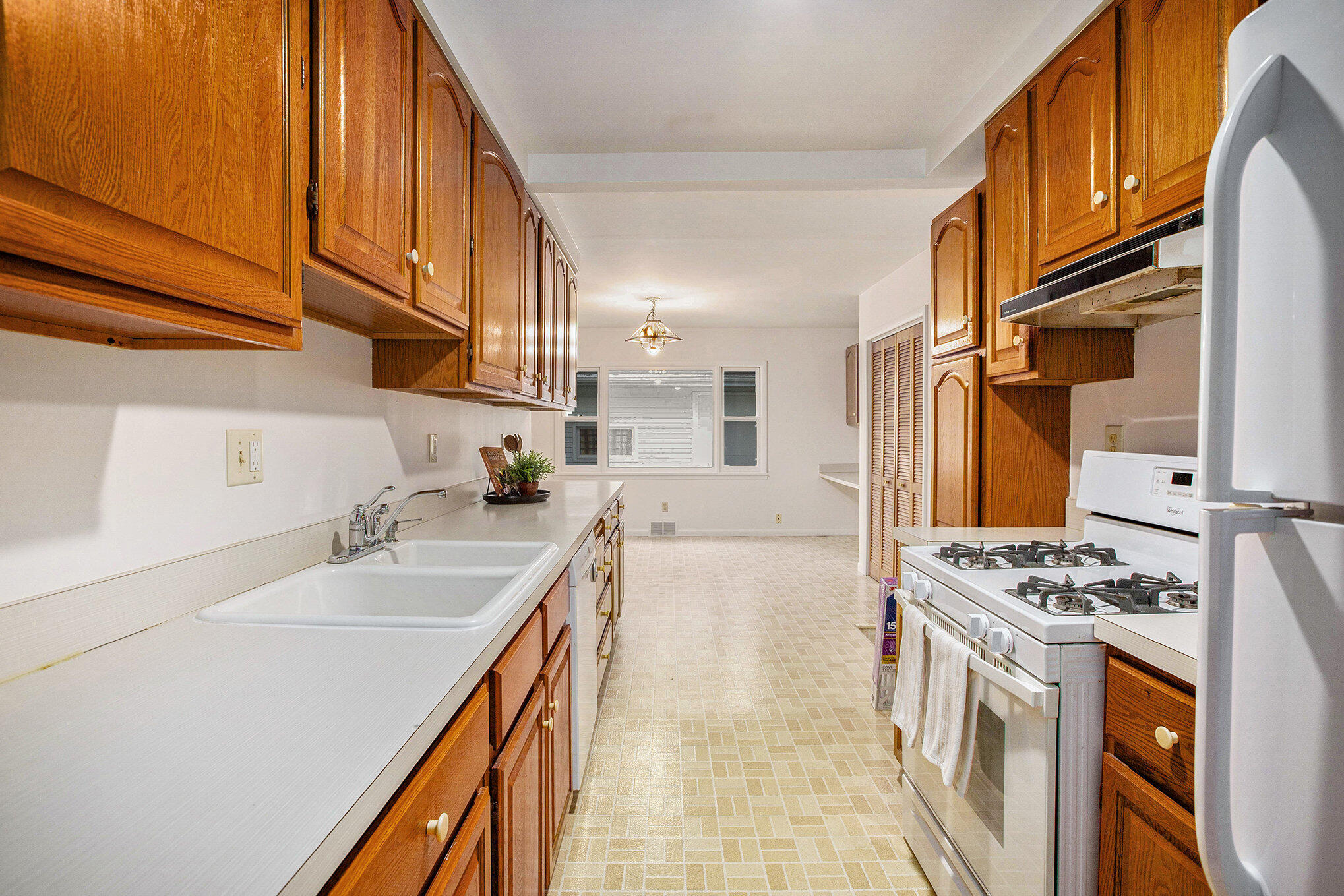 Undisclosed Address Ann Arbor, MI 48104 - Photo 8 of 25 Kitchen