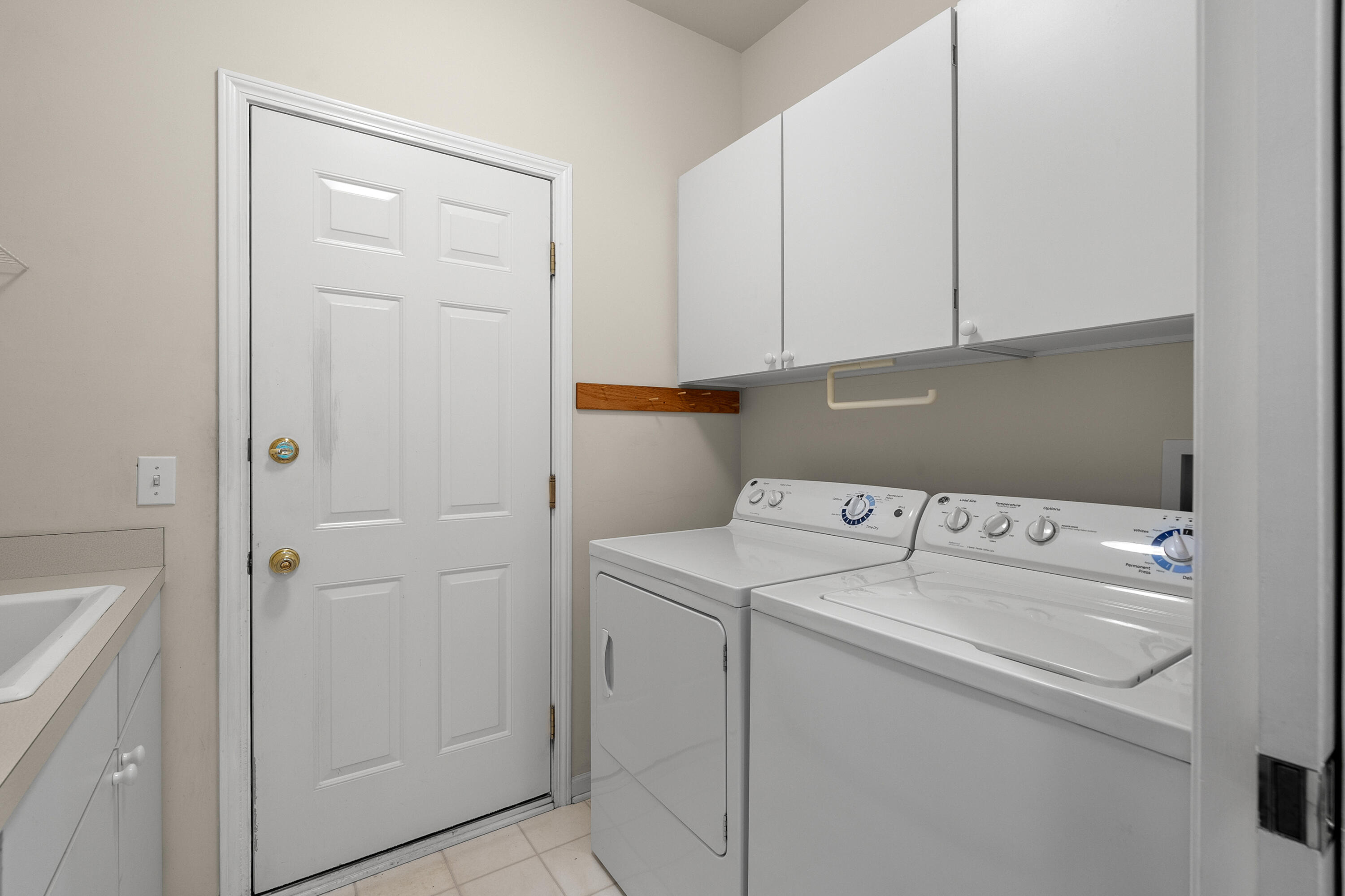 7961 Kilmory Circle Portage, MI 49024 - Photo 16 of 39 Main FL. Laundry