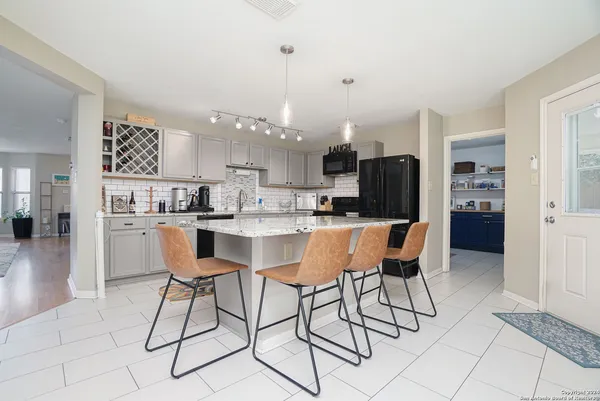 $2,500 | 14215 Daylight Ridge, San Antonio, TX 78230