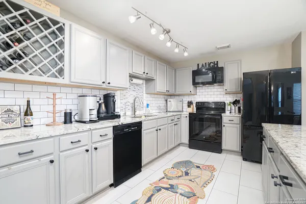 $2,500 | 14215 Daylight Ridge, San Antonio, TX 78230