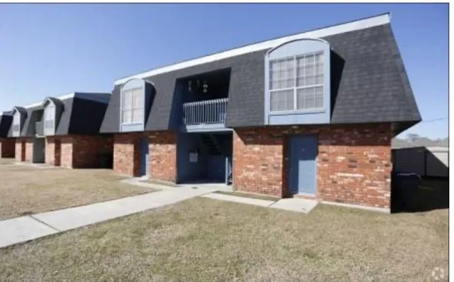 $950 | 707-729 Bayou Gardens Boulevard, Houma, LA 70364