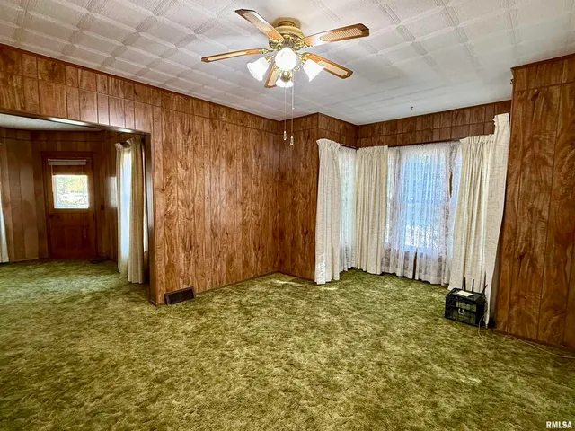 $109,000 | 107 Picard Street, Alpha, IL 61413