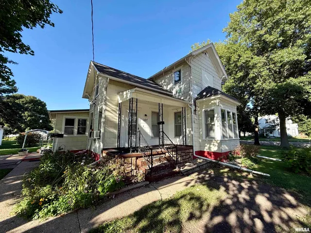$109,000 | 107 Picard Street, Alpha, IL 61413