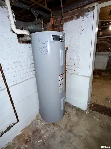 $109,000 | 107 Picard Street, Alpha, IL 61413