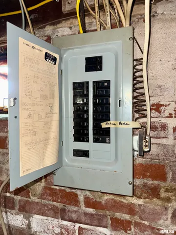 $109,000 | 107 Picard Street, Alpha, IL 61413