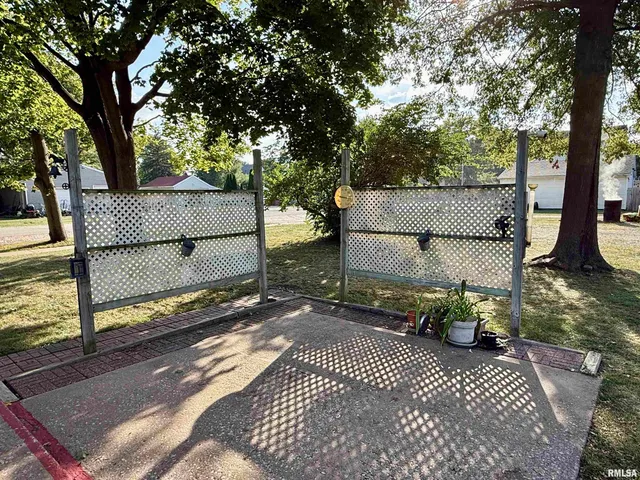 $109,000 | 107 Picard Street, Alpha, IL 61413