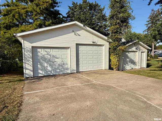 $109,000 | 107 Picard Street, Alpha, IL 61413