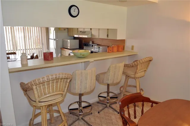 $3,000 | 4110 Looking Glass Lane, Unit 3011, Naples, FL 34112