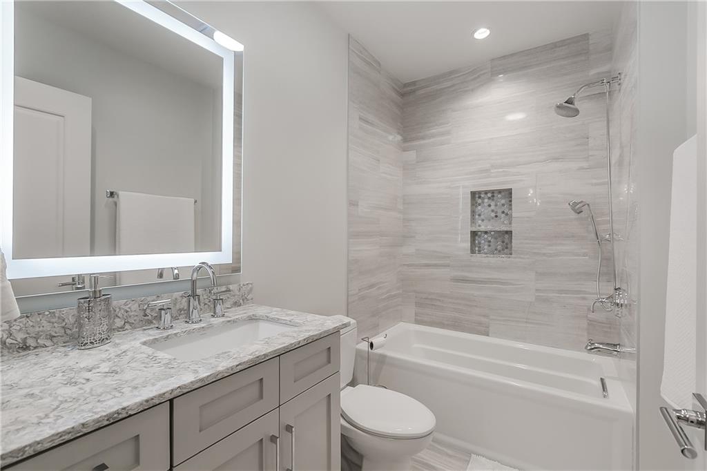220 Decatur Street, Unit 406 New Orleans, LA 70130 - Photo 12 of 23 Gallery Image 12