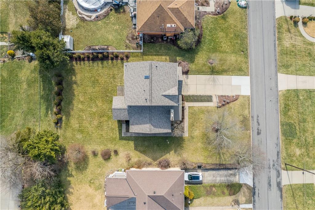 1735 Borland Road Pittsburgh, PA 15243 - Photo 25 of 25 an aerial view of residential houses with outdoor space