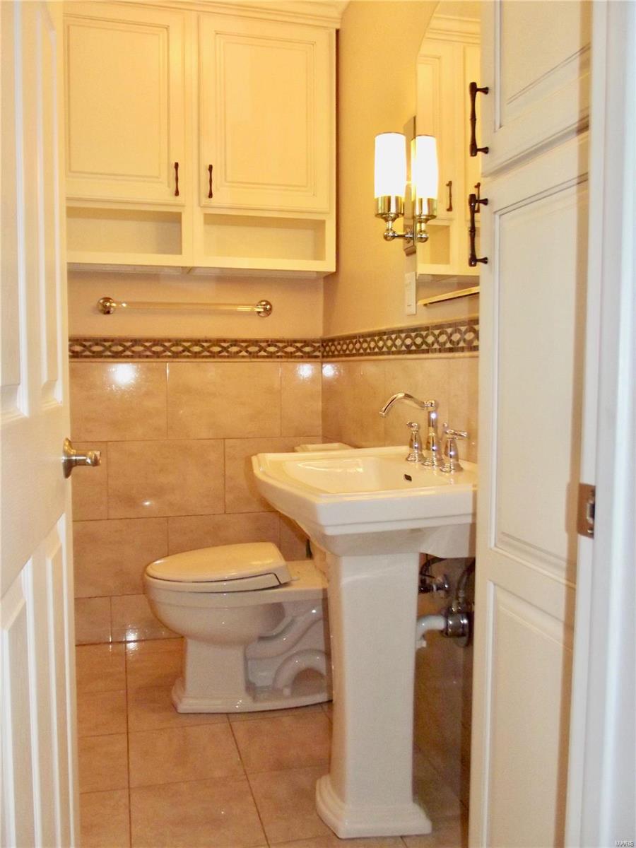 10812 Lacklink Road St. Louis, MO 63114 - Photo 13 of 30 Gallery Image 13