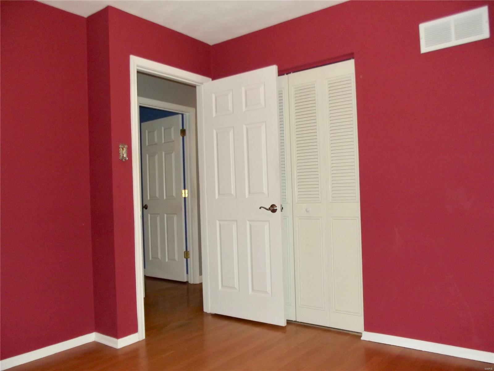 10812 Lacklink Road St. Louis, MO 63114 - Photo 14 of 30 Gallery Image 14