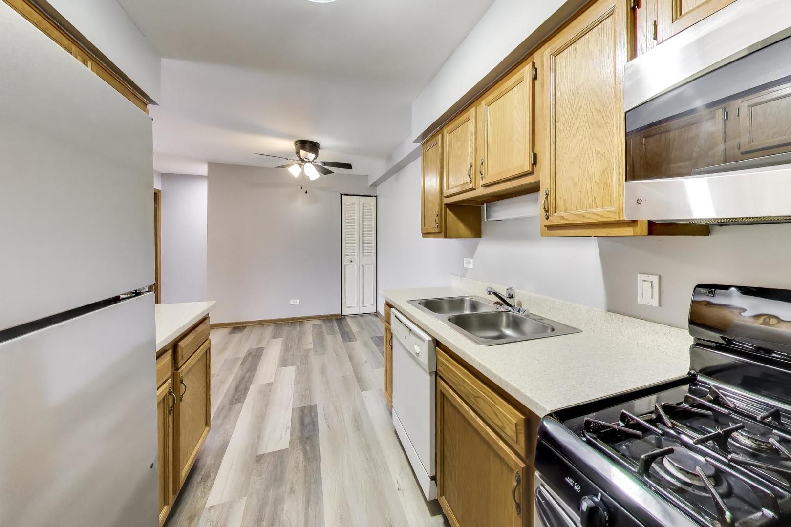 10428 Ridgeland Avenue, Unit 6 Chicago Ridge, IL 60415 - Photo 11 of 24
