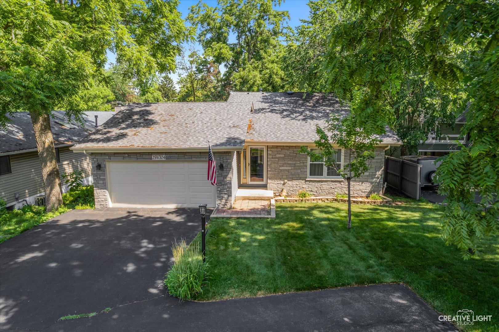 25W704 Jewell Road Wheaton, IL 60187 - Photo 3 of 42