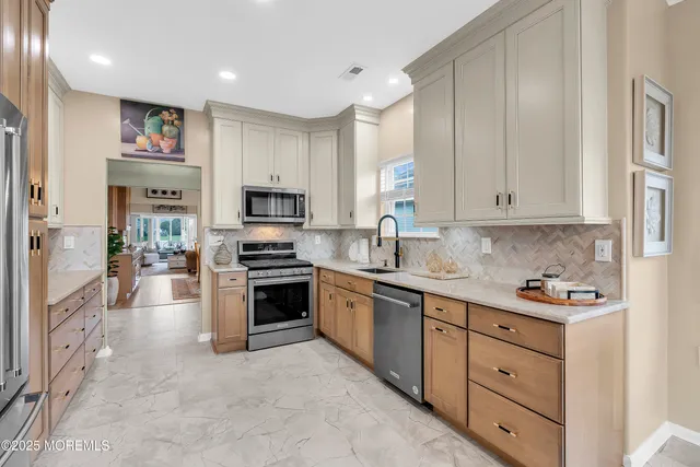 $599,900 | 14 Isabella Drive, Manchester Township, NJ 08759