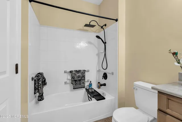 $599,900 | 14 Isabella Drive, Manchester Township, NJ 08759