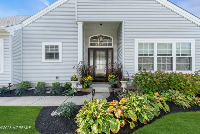 $599,900 | 14 Isabella Drive, Manchester Township, NJ 08759