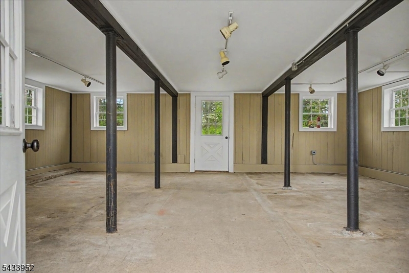 80 Valley Crest Road Annandale, NJ 08801 - Photo 8 of 42 a view of an empty room
