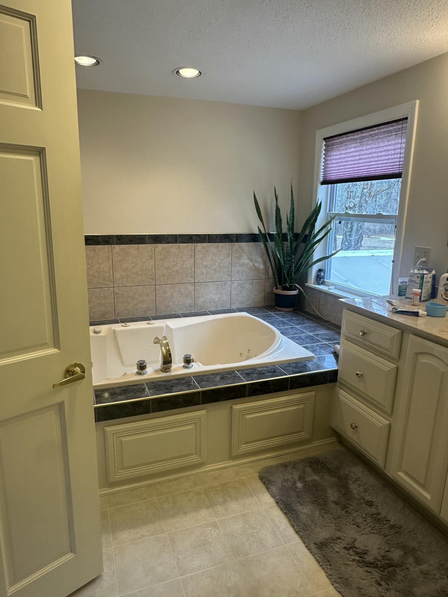 271 Hampden Road Carmel, ME 04419 - Photo 25 of 67 JP jetted tub