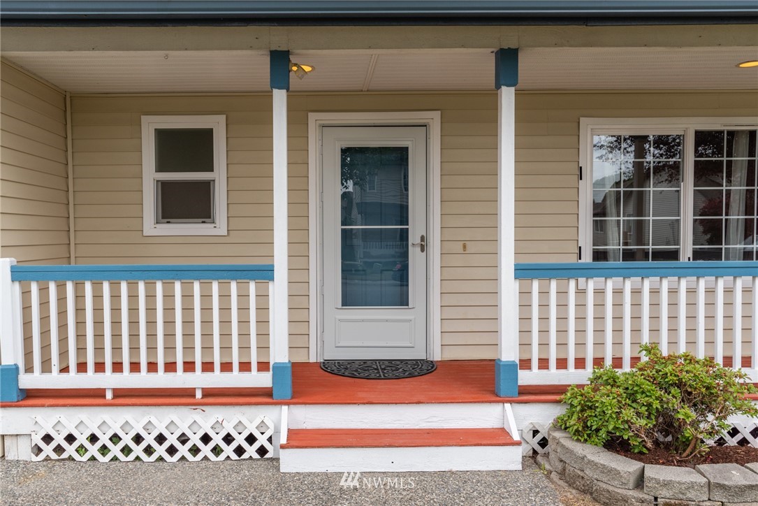 415 Rohrer Loop Sedro-Woolley, WA 98284 - Photo 2 of 20
