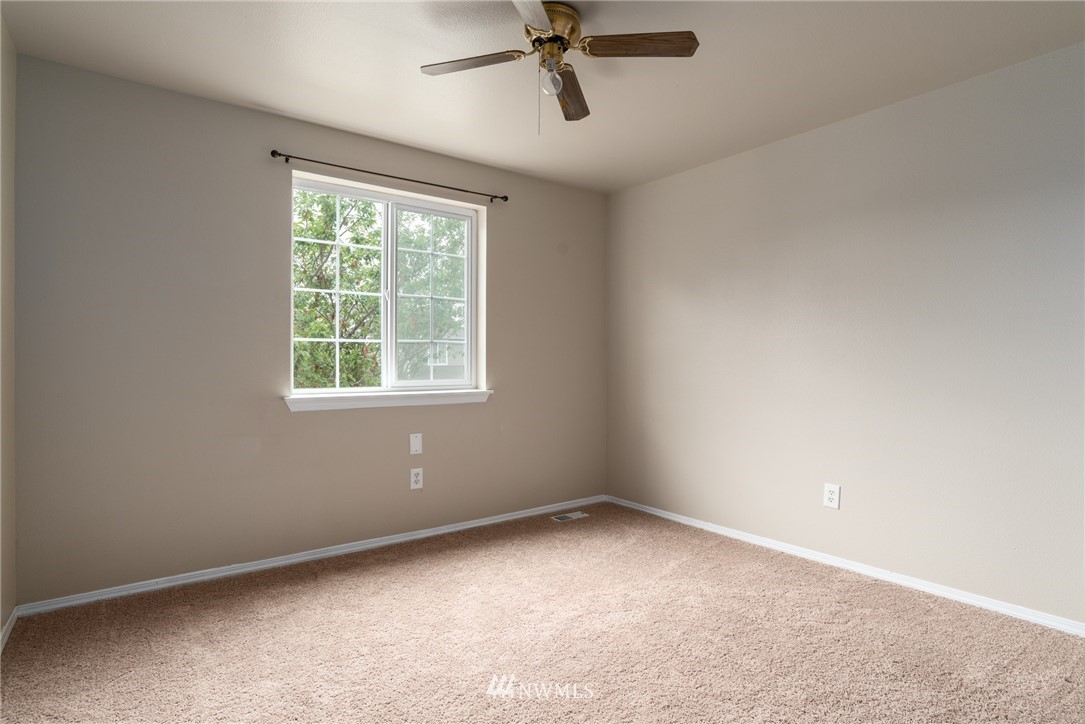 415 Rohrer Loop Sedro-Woolley, WA 98284 - Photo 15 of 20