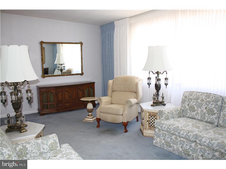 722 Hill Road Philadelphia, PA 19128 - Photo 2 of 17 Gallery Image 2