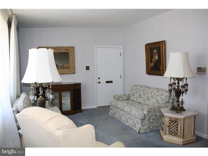 722 Hill Road Philadelphia, PA 19128 - Photo 4 of 17 Gallery Image 4