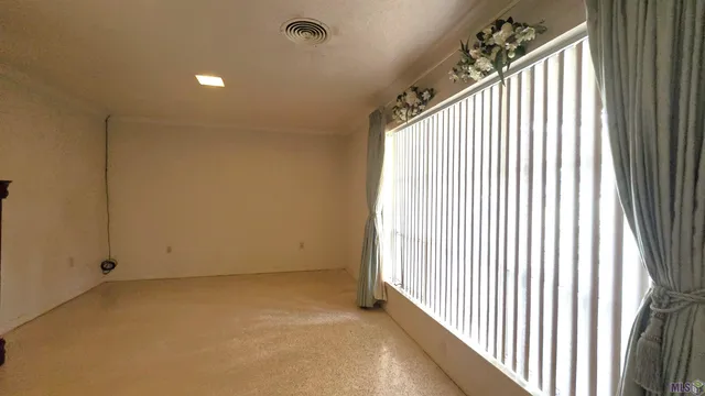 $1,800 | 1466 South Vega Drive, Baton Rouge, LA 70815