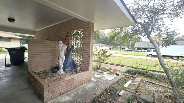 $1,800 | 1466 South Vega Drive, Baton Rouge, LA 70815