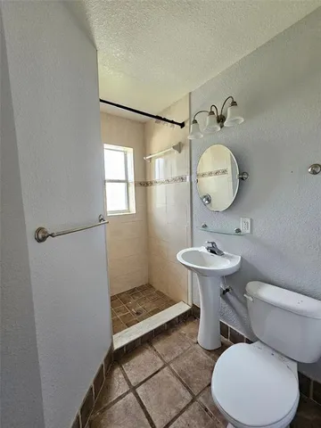 $1,475 | 1355 Drew Street, Unit 201, Clearwater, FL 33755