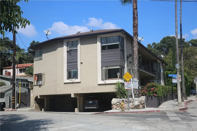 $2,199,000 | 2649 North Beachwood Drive, Los Angeles, CA 90068