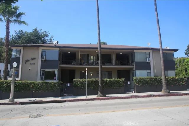 $2,199,000 | 2649 North Beachwood Drive, Los Angeles, CA 90068