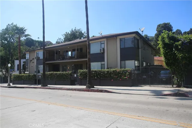 $2,199,000 | 2649 North Beachwood Drive, Los Angeles, CA 90068