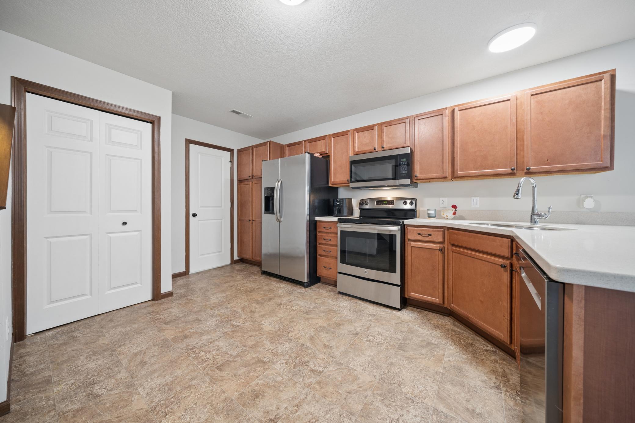 5099 61st Street Northwest Rochester, MN 55901 - Photo 9 of 19