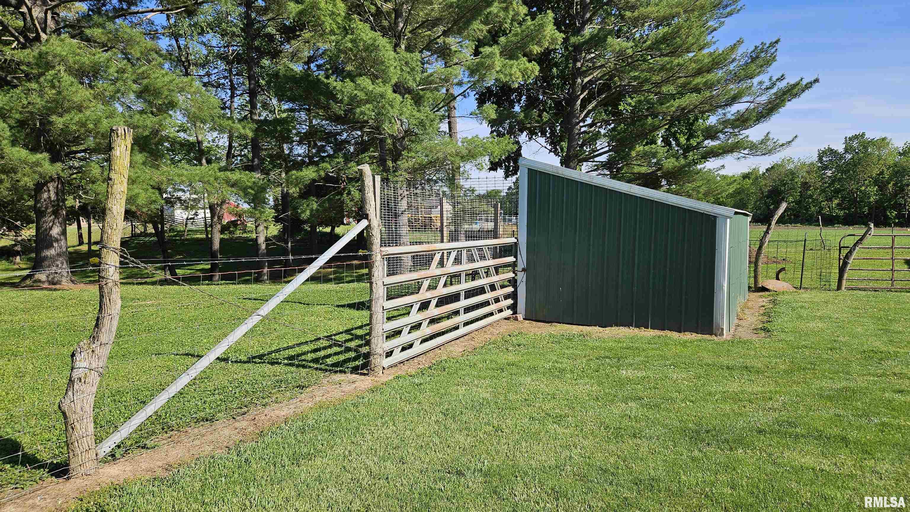 25721 North Dogpatch Road Ellisville, IL 61431 - Photo 9 of 52