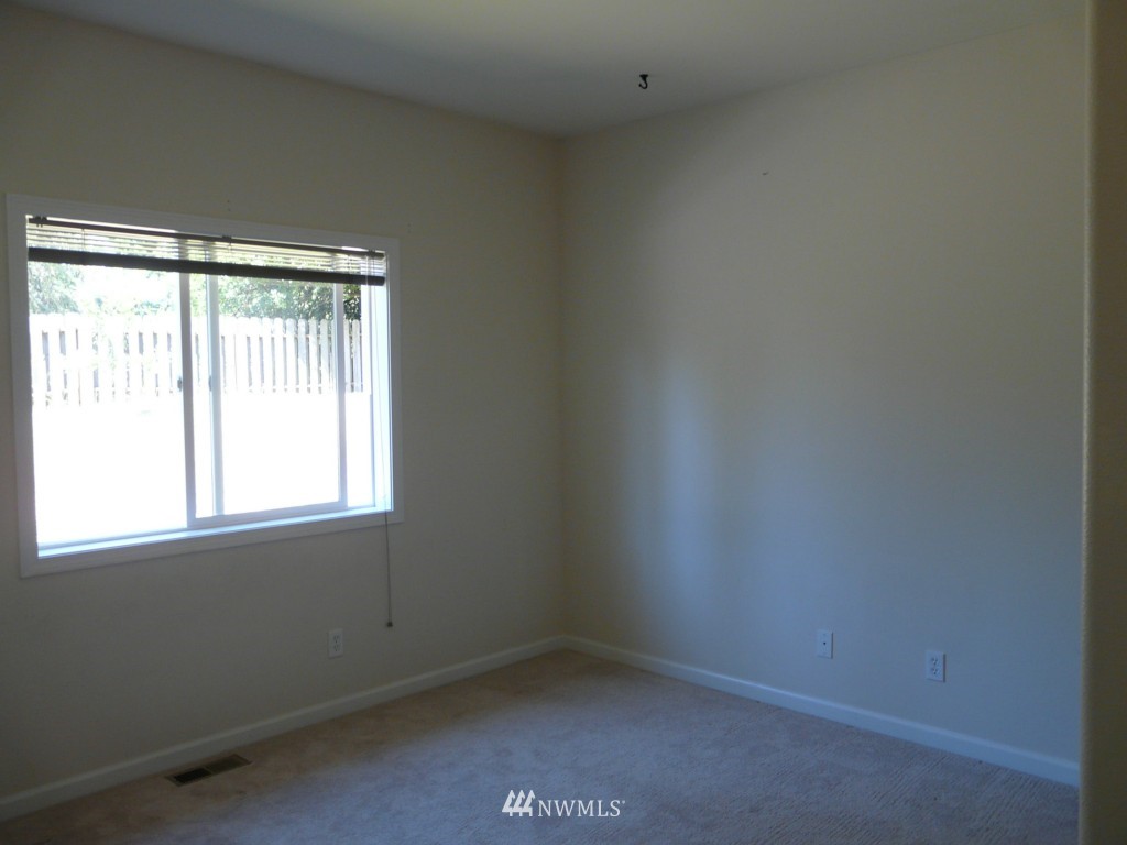 1906 Yew Street Road Bellingham, WA 98229 - Photo 14 of 14 Gallery Image 14