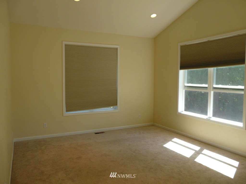 1906 Yew Street Road Bellingham, WA 98229 - Photo 8 of 14 Gallery Image 8
