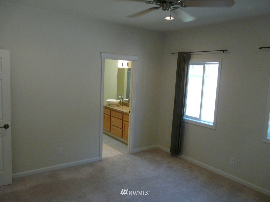 1906 Yew Street Road Bellingham, WA 98229 - Photo 10 of 14 Gallery Image 10