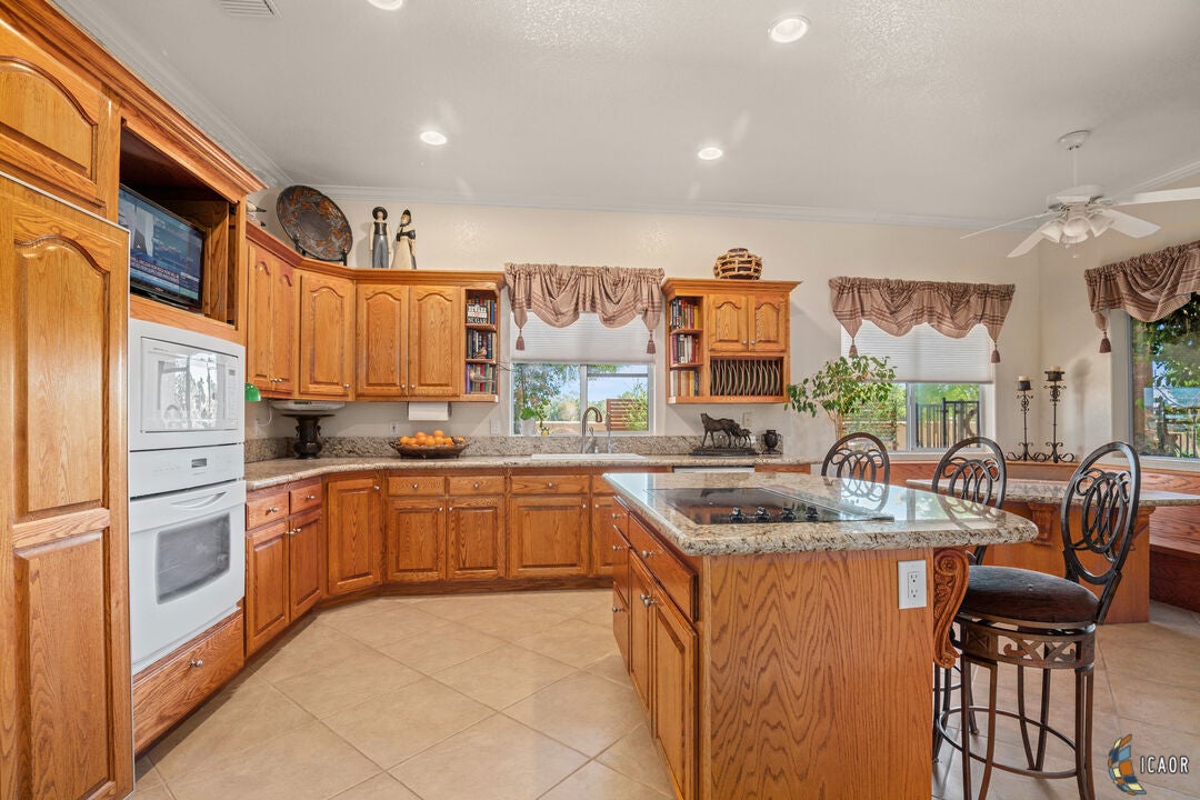 898 West Ross Road, Unit B El Centro, CA 92243 - Photo 13 of 35 Gallery Image 13