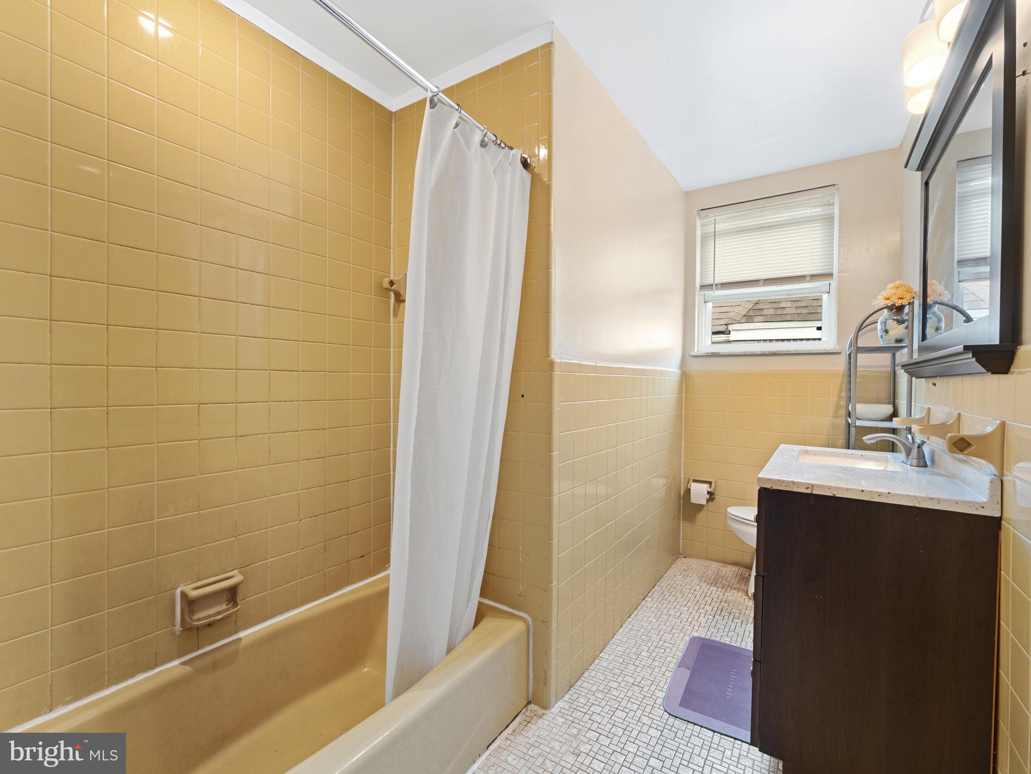 4928 State Road Drexel Hill, PA 19026 - Photo 20 of 50 Bathroom 2