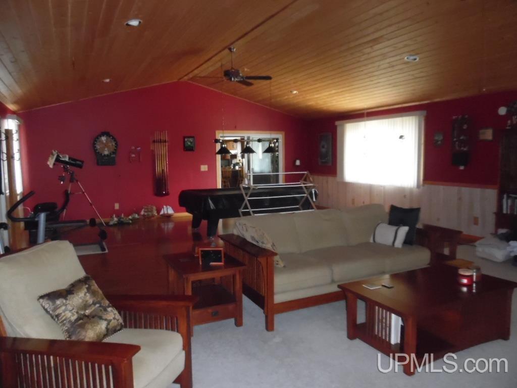 1114 Willow Road Gladstone, MI 49837 - Photo 15 of 43