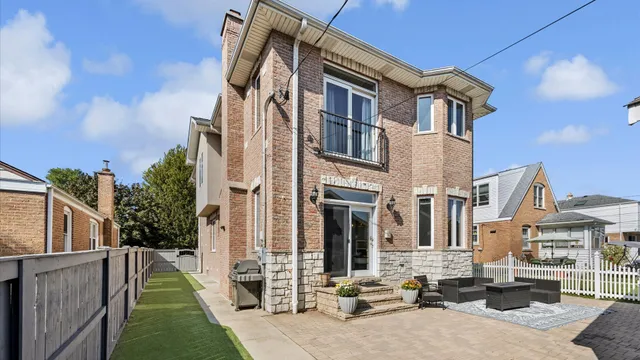 $799,000 | 7221 North Octavia Avenue, Chicago, IL 60631